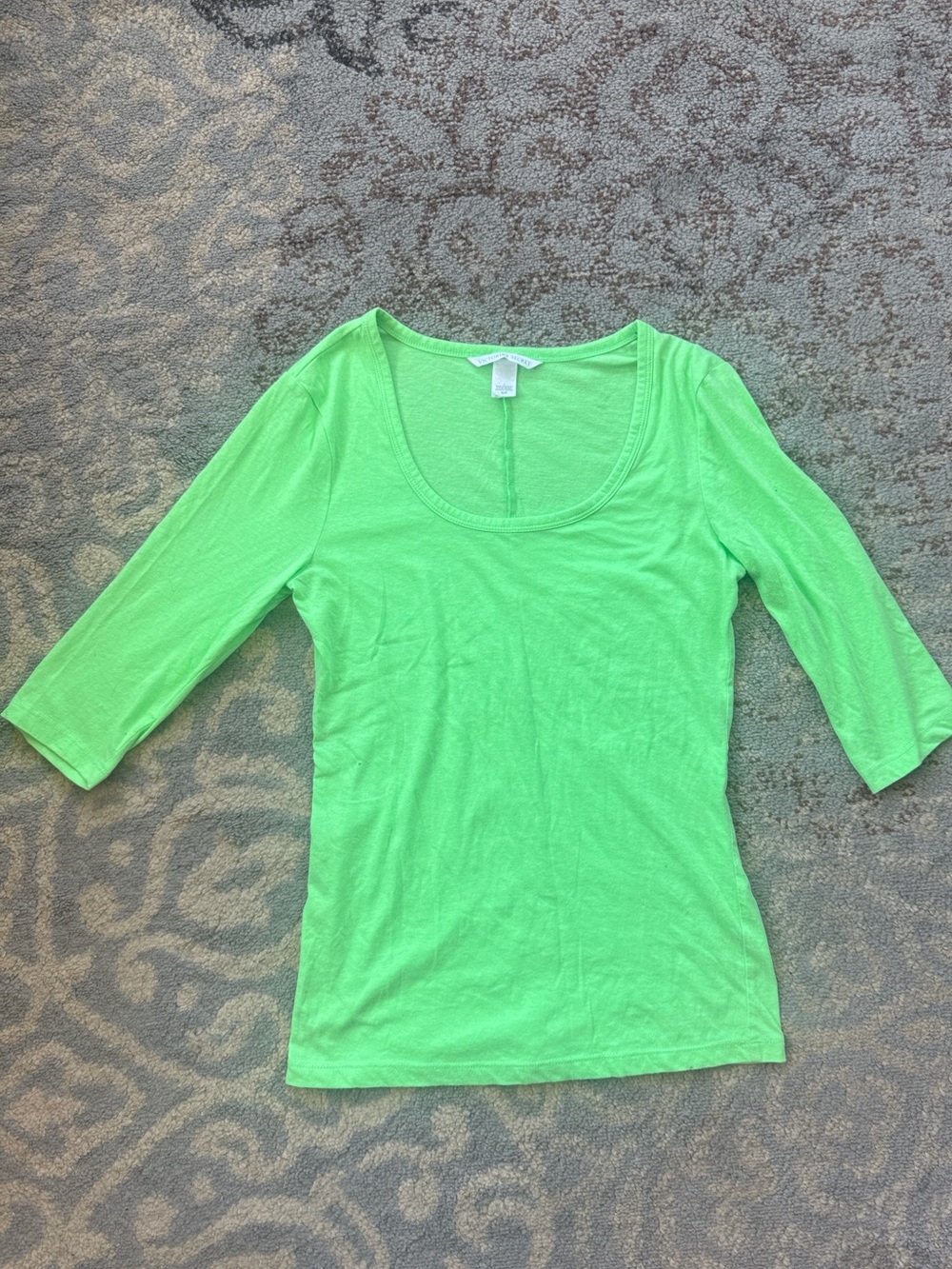Victoria’s Secret 3/4 Sleeve Scoop Neckline Top Lime Green Small